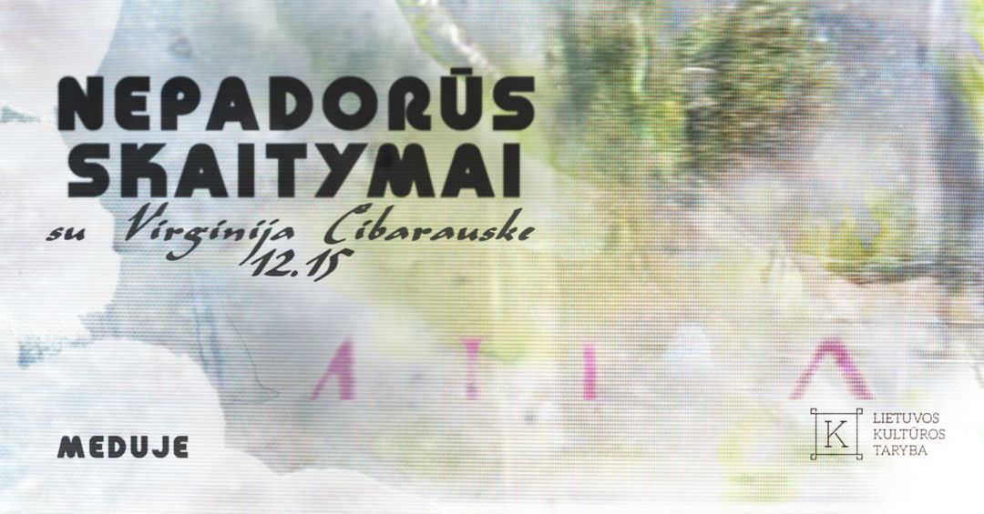 Dominuoja švelniai žalsvos ir melsvos spalvos, baltos taip pat, rožinės spalvos šrifto užuominos, renginio pavadinimas juodomis ryškiomis raidėmis